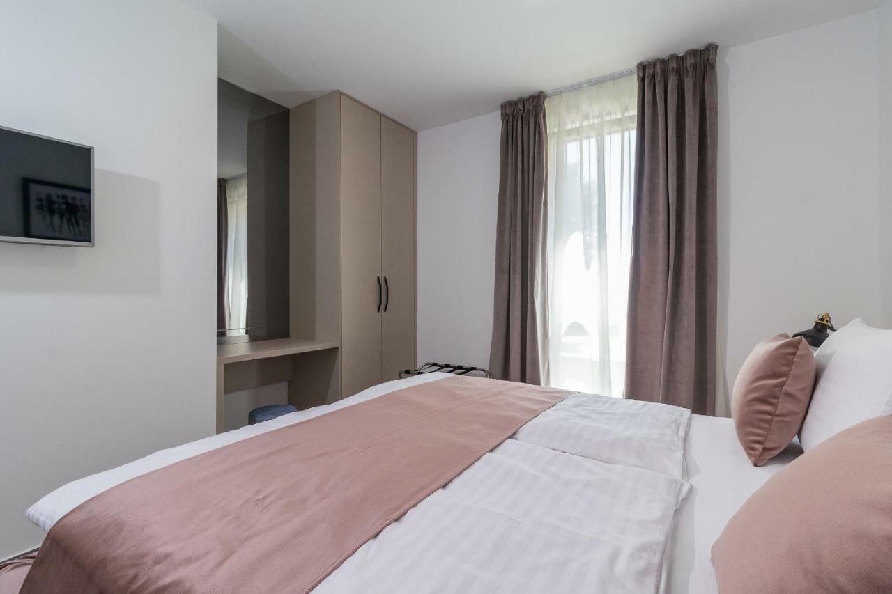 Luxury Apartments Magali 2 Rovigno Esterno foto