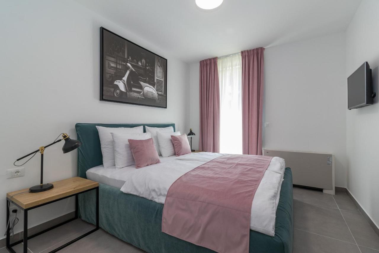 Luxury Apartments Magali 2 Rovigno Esterno foto