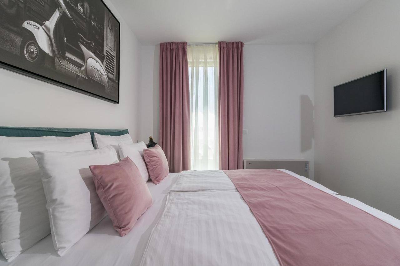 Luxury Apartments Magali 2 Rovigno Esterno foto
