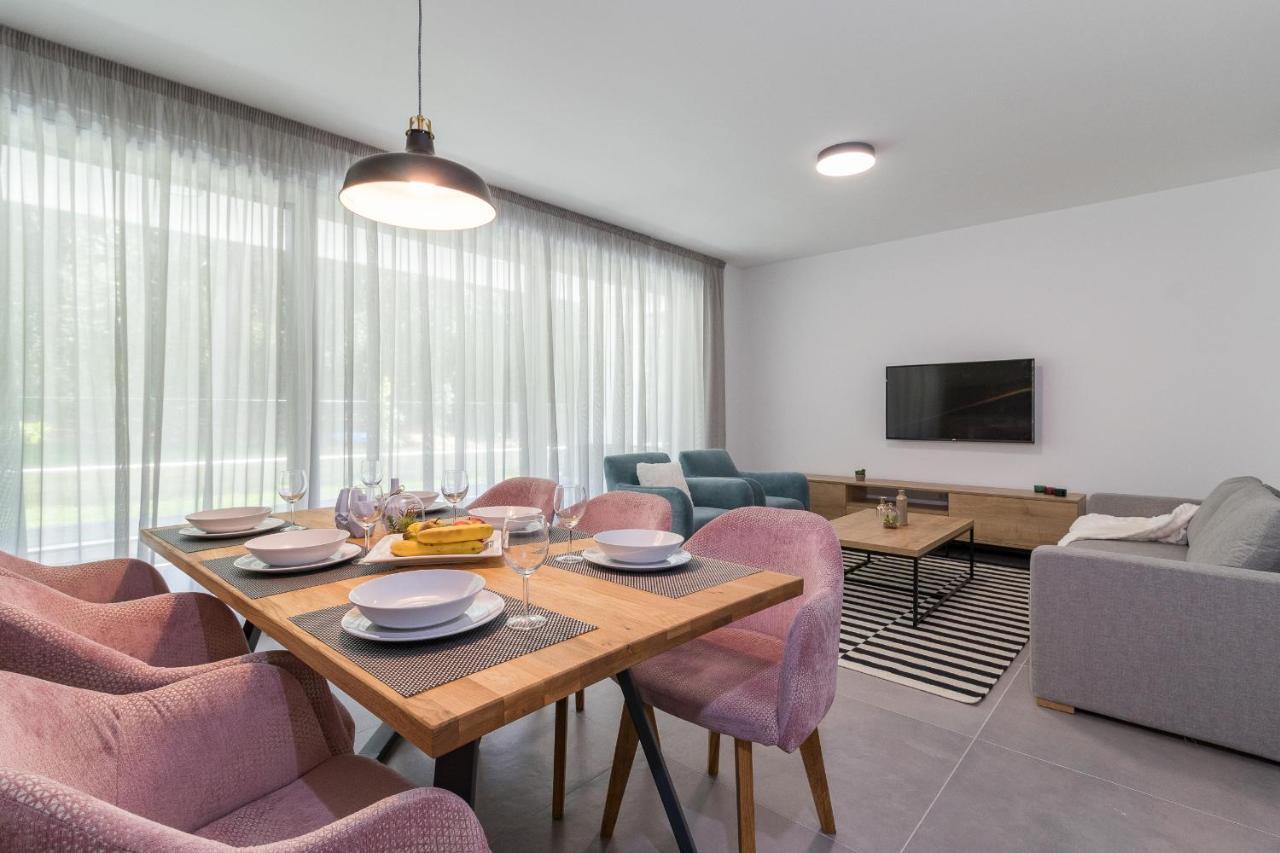 Luxury Apartments Magali 2 Rovigno Esterno foto